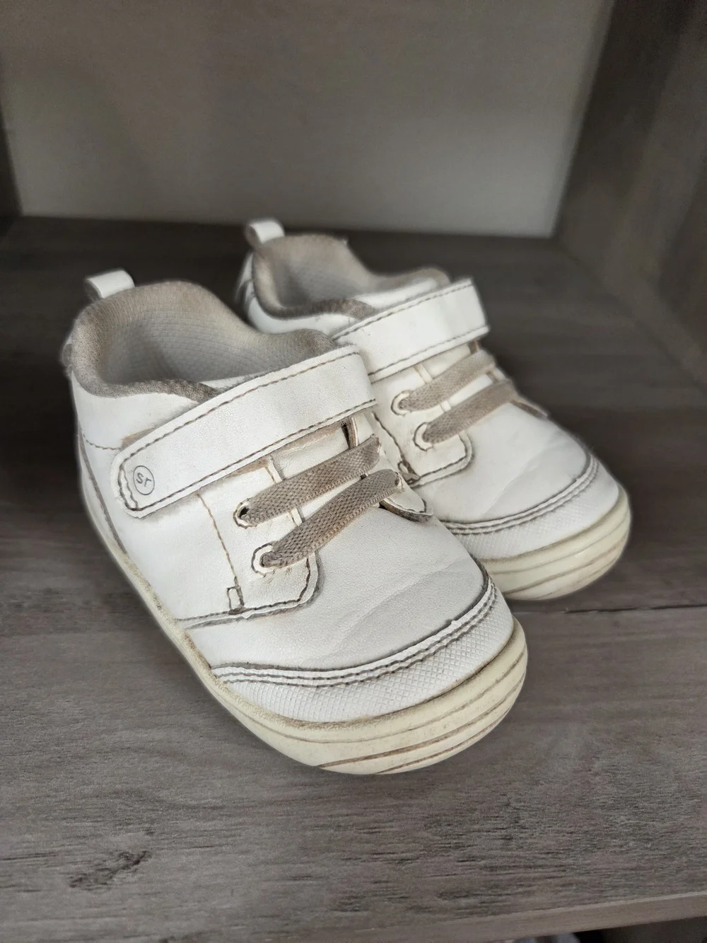 White Toddler Casual Lace & Hook-and-Loop Sneakers